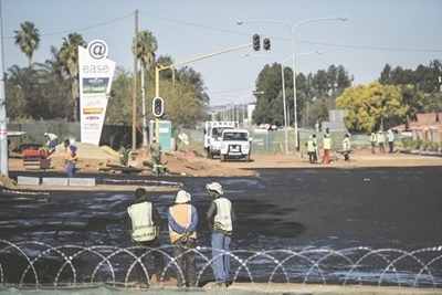 Tshwane City sinks R27m into fixing giant holes