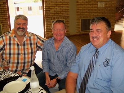 School hosts top economist, community leaders at business breakfast