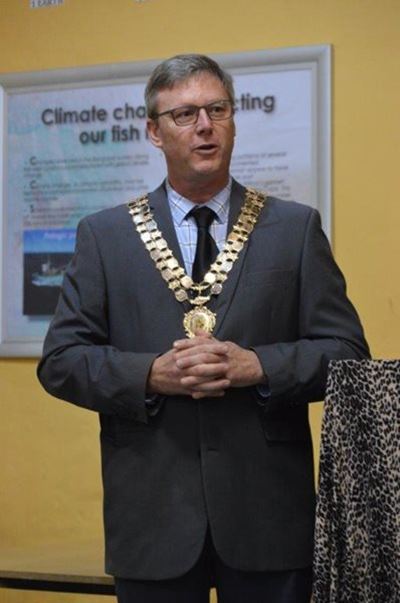 Mayor tables budget 