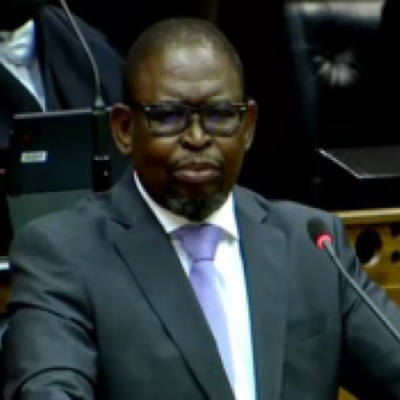 Rebuilding economy tops leaders' conference agenda