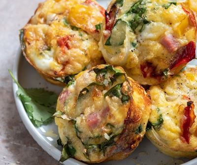 Two quick and healthy air fryer egg muffins for breakfast 