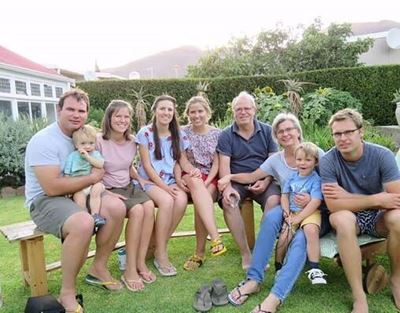 Dorp rou oor geliefde Karin