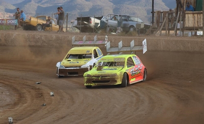 Stockcars laat die vonke spat