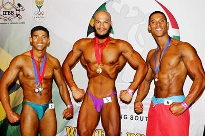 Jantjies bult sy spiere vir 'n wen