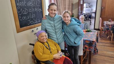 Outeniqua learners bring joy of spring