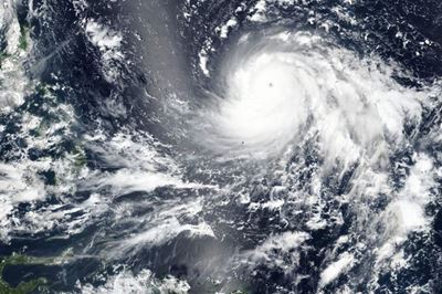 Urgent preparations as super typhoon closes in on Philippines