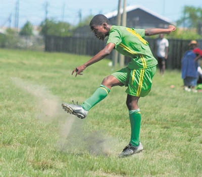Silver Stars shine against Royal Blues