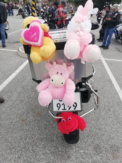 Bikers bring joy to kids
