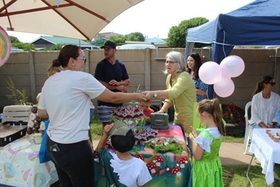 Kleuters skitter op entrepreneursdag by Bertie Barnard