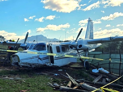 Cause of crash landing was apparently double engine failure