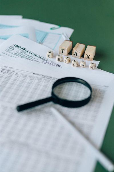 Tax abroad: Navigating tax while living abroad