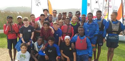 Sailors battle strong gusts