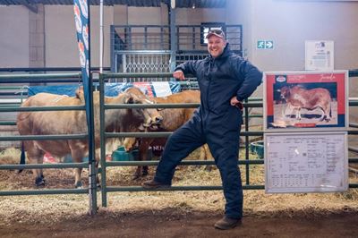 Umoja-stoet eindig weer onder top-5 in die land