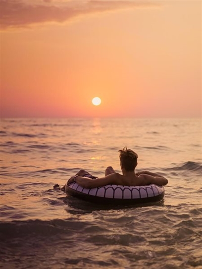 Disruptive waves: Beware of being swept off to sea