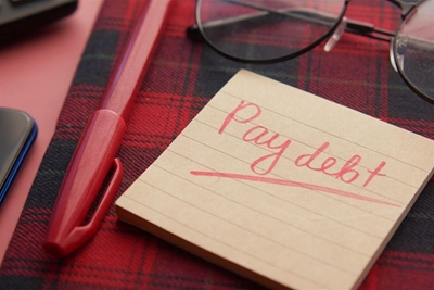 The debt debate: Expert tips for South Africans to stay afloat