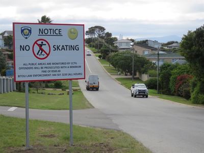 Skating on thin ice on Plett’s public roads