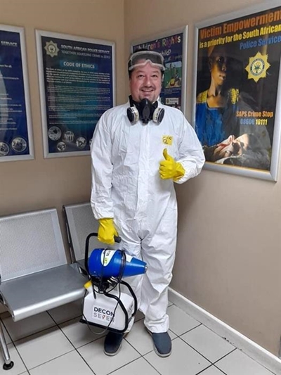 Plett locals sponsor fumigation effort