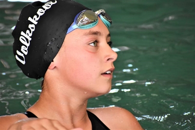 Van Schalkwyk swem tot in top-10