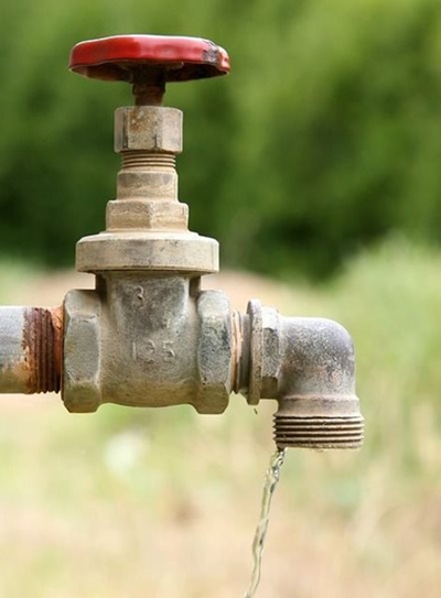 Waterbeperkings vir Oudtshoorn geïmplementeer
