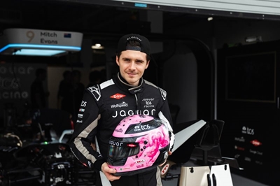 David Beckham’s son shows off racing skills