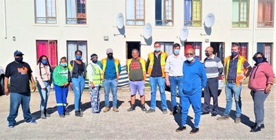 'Vuil flatse' kry 'n nuwe baadjie