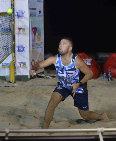 Sand, sea and some super slams