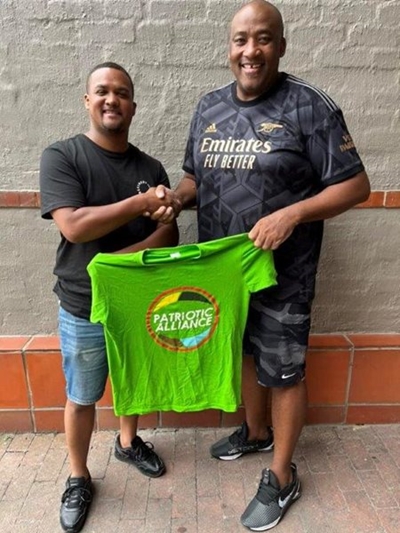 Louw bedank uit ANC, sluit aan by PA