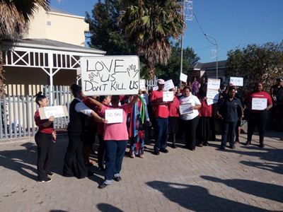 Protesters: "No bail for murder accused"