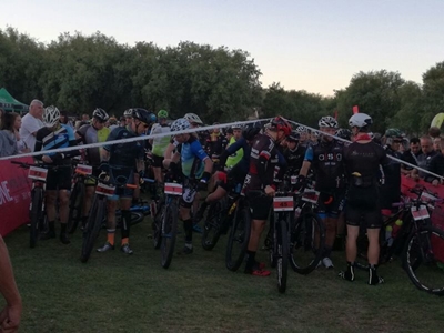 36One-bergfietsren spring weg op Oudtshoorn