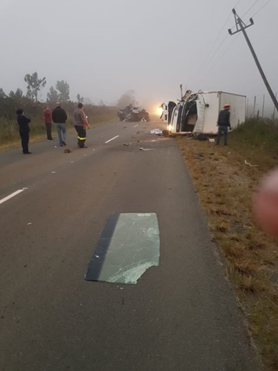 Polisiebeampte sterf in botsing