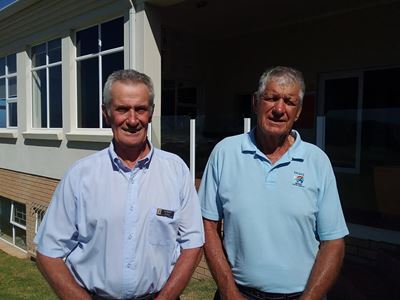 Sages geniet heerlike gholfweer op Stilbaai