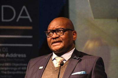 People who leave Gauteng now might not be able to come back, warns Makhura