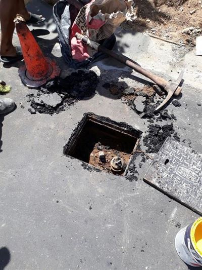 Tarring over a fire hydrant?