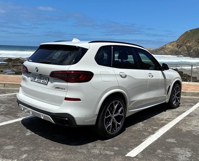 Ride-along with Kevin Naicker in the new BMW X5 M Sport