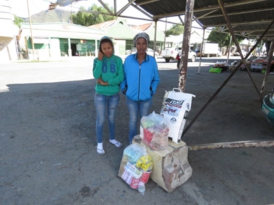 Sassa food parcels handed out