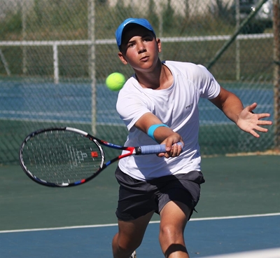 Outstanding tennis talent at Eden Mini 1 