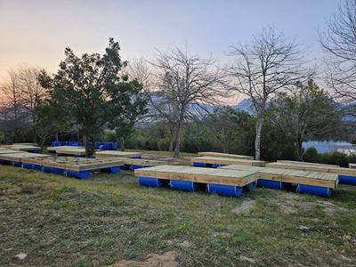 Temporary TV set at Garden Route Dam 