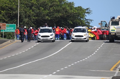 SAMWU members march for better salaries