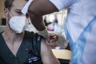 Covid-19: SA records 849 new cases
