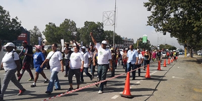 Update: Marchers at municipality