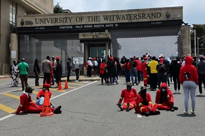 Students threaten to ‘burn down’ Wits VC’s home if demands not met