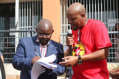 Saftu-lede vaar die strate in