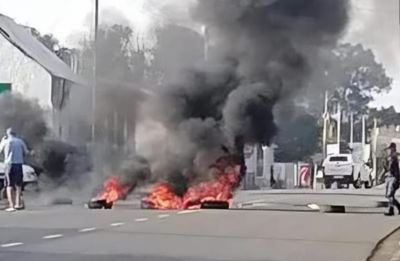 N10 gesluit by Middelburg oor diensleweringsbetoging