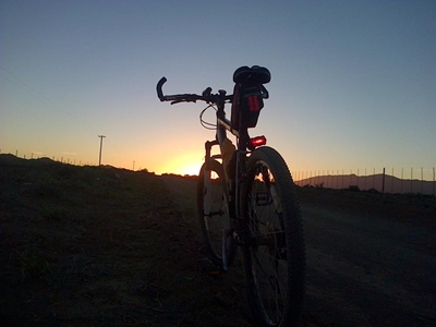 Laat die stof staan op jou bergfiets