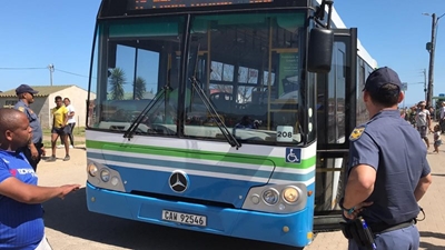 Munisipaliteit onderhandel met gemeenskap