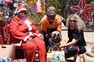 Kersvader kuier by Oudtshoorn Dogs in Need