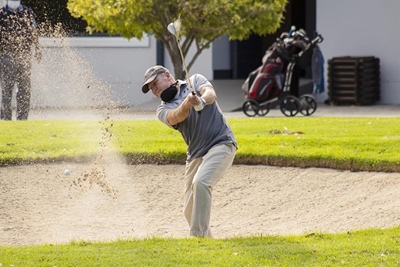 It's Fore! once more