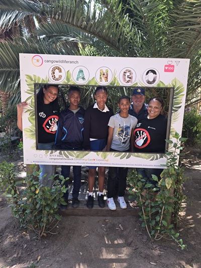 Polisie neem kinders op 'n besonderse besoek