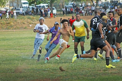 Rugbyspeler saai amok