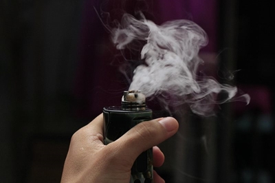 Vaping 95% less harmful than smoking and the most effective way for smokers to quit? 